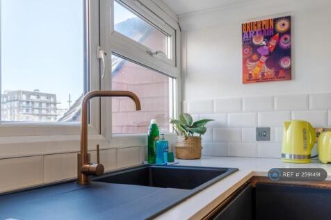 Kitchen With Modern Amenities 