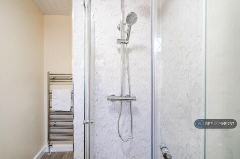 Shower Room - Hosted By Be More Homely