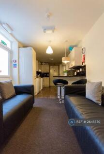 Fully Fitted Kitchen