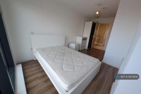 Master Bed &#43; Ensuite