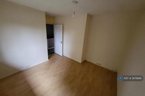 Large Rear Double Bedroom 