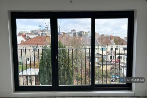 Kitchen Diner Living Room - View