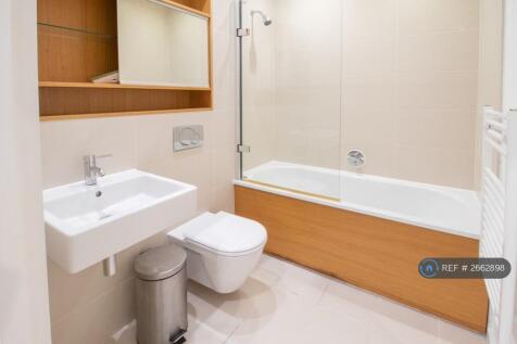 Second (Main) Bathroom