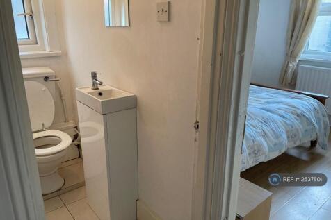 Downstairs Bedroom 3 With Separate Cloakroom