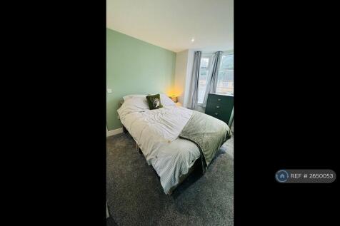 Bedroom 1 - Couples Double Room