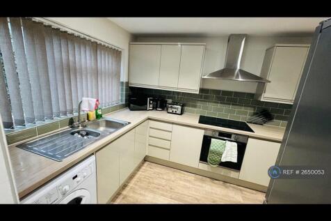 Shared Kitchen/Breakfast Room