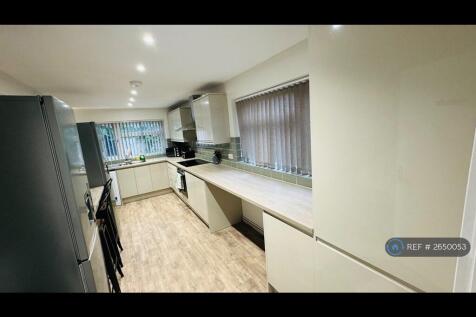 Shared Kitchen/Breakfast Room