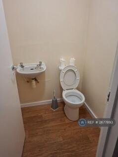 Cloakroom/ Wc
