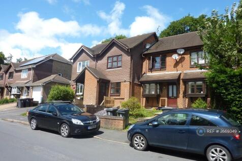 Modern Terraced House In Popular Location
