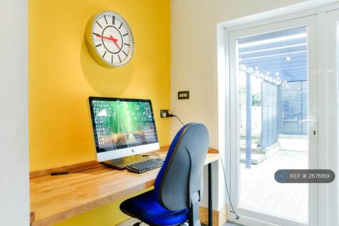 Sunroom/Office Space 