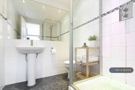 Bedroom Three En Suite