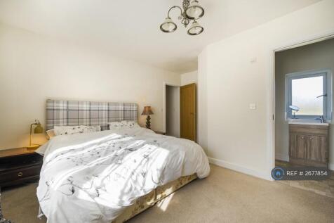 Master Ensuite Bedroom