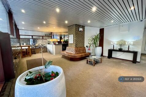 Lobby And Concierge Desk