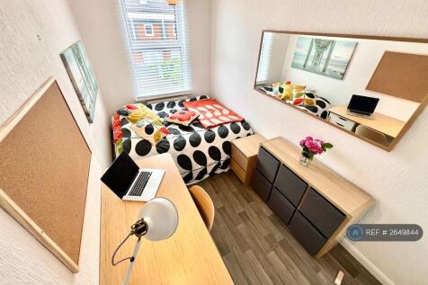 Good Value Double Room Only £487/Month 