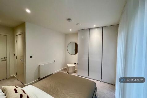 Room 2 - Ensuite
