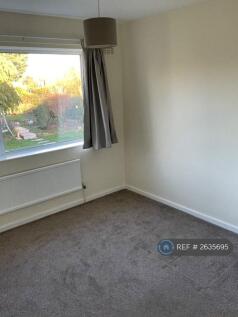 Upstairs Rear Double Bedroom