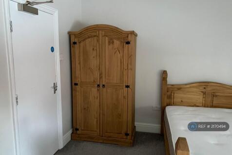 Large Double Room With En-Suite