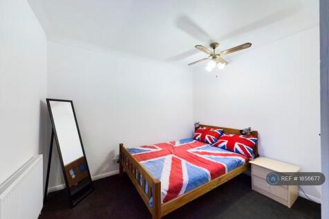 Bedroom2 Double &#43; 4wardrobe