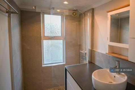 Walk In Shower/Bathroom