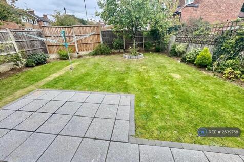 Garden &#43; Patio (Garden Furniture Provided)