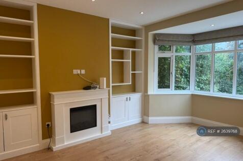 Mustard Living Room / Snug / Library
