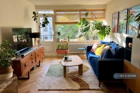 Lounge With View To Gloucester Walk