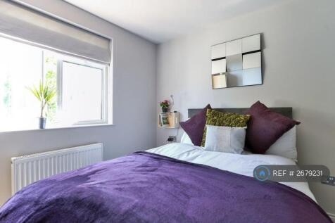 Bright Garden Facing Spacious Room