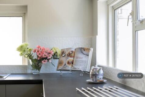 1master Chef- Enough Storage