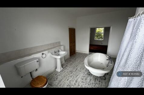 Bedroom 1 Open To En Suite Bathroom 