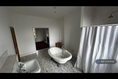 Bedroom 1 Open To En Suite Bathroom 