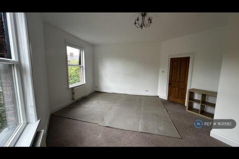 Bedroom 2 With En Suite Wc &amp; Sink