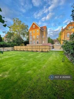 Communal Gardens / Back Of Property