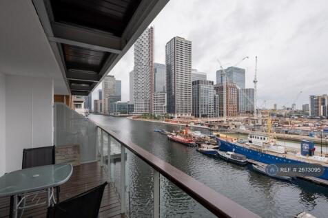 20&#39; x 8&#39; Balcony With a View Of Canary Wharf 