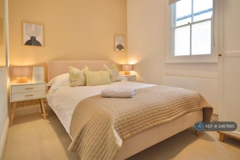 Second Bedroom Downstairs. Double Bed