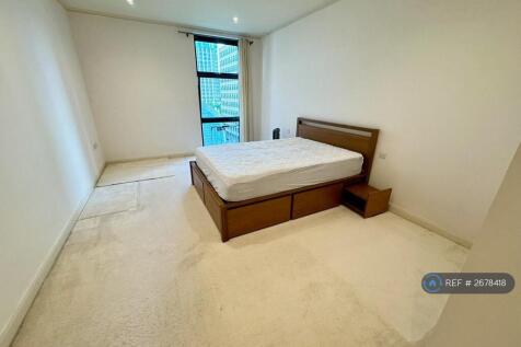 Master Bedroom (o/w)