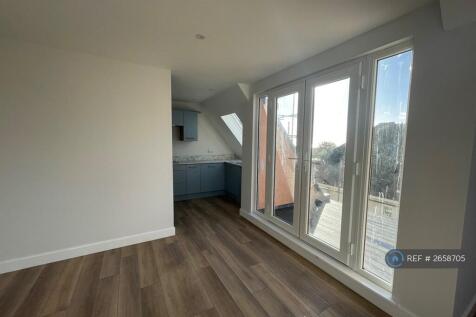 Living Room Into Kitchen