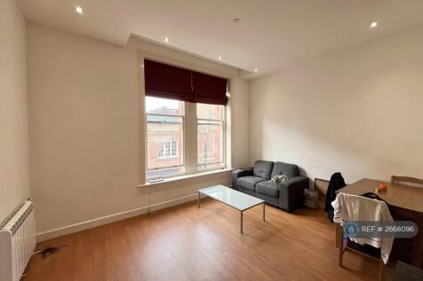 Living / Dining Area