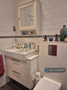 Bahroom Has Underfloor Heating