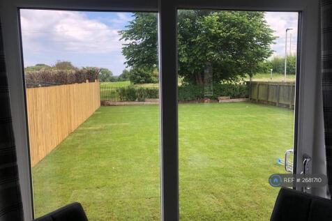 Large Fully Enclosed Rear Garden 