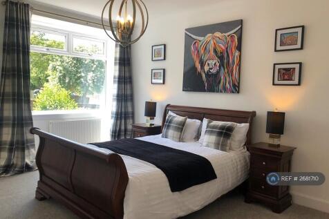 Very Large Double Bedroom With King Size Bed