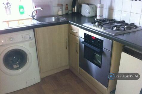 Fully Fitted Kitchen 