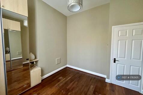 Bedroom With Fitted Wardrobes