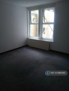 Bedroom Looking Forwards 