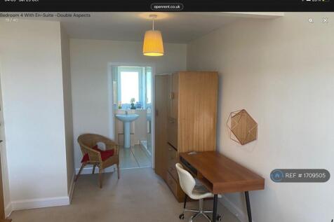 All Rooms Have Desks And Seating 