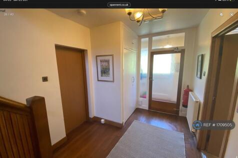 Spacious Bright Entrance Hall 