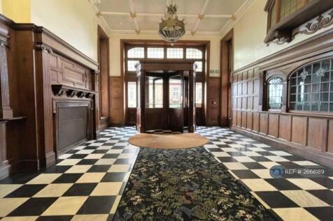 Resident&#39;s Entrance