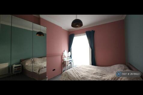 Master Bedroom With Superking Bed