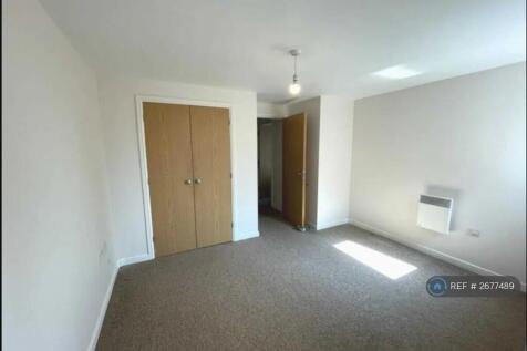 Master Bedroom With Wardrobe