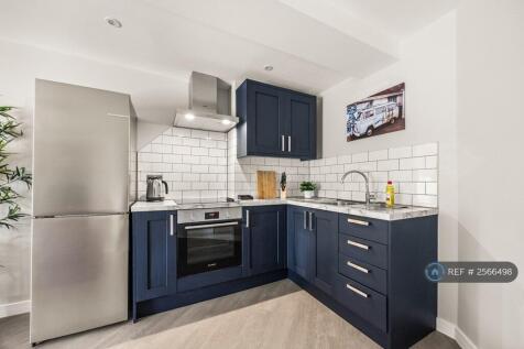 Open Plan Kitchen With Modern Amenities