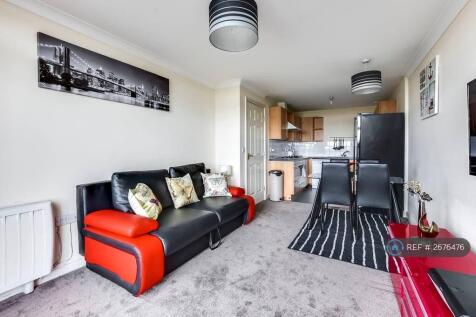 Lounge &#43; Kitchen